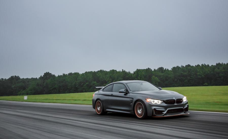  BMW M4 GTS 2016 года  (NA) (фото 7 из 11)